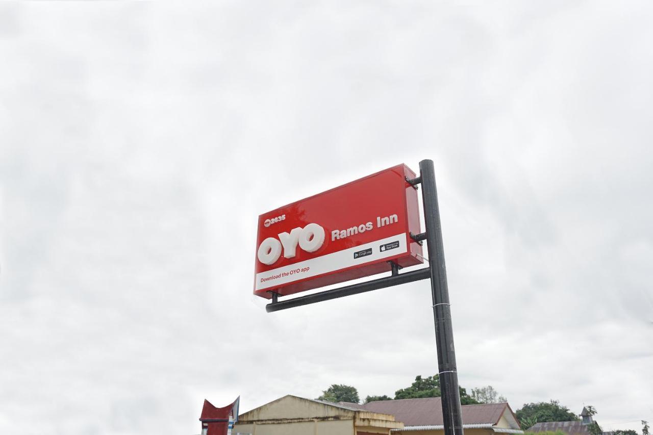 Oyo 2635 Ramos Inn Sinapuran Екстер'єр фото