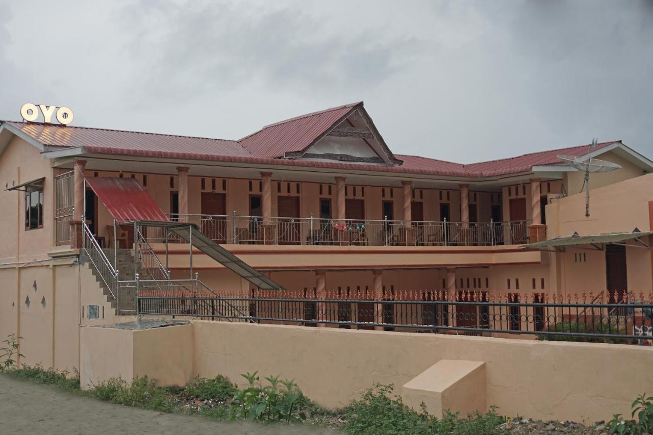 Oyo 2635 Ramos Inn Sinapuran Екстер'єр фото