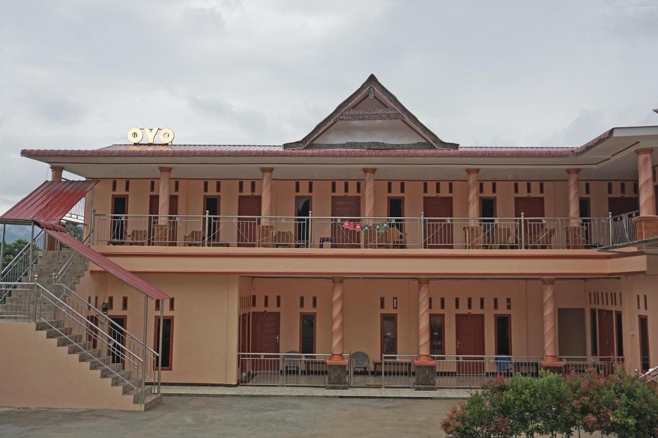 Oyo 2635 Ramos Inn Sinapuran Екстер'єр фото