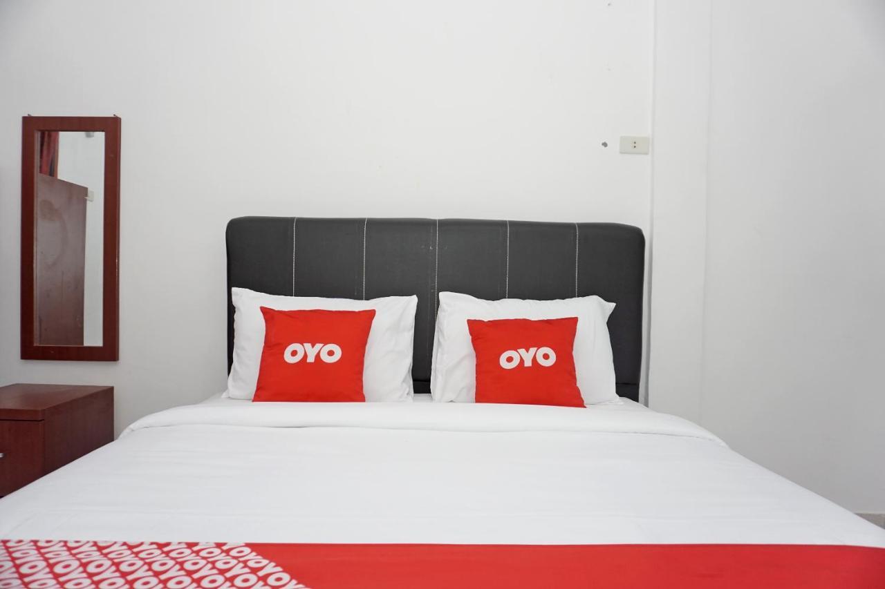 Oyo 2635 Ramos Inn Sinapuran Екстер'єр фото