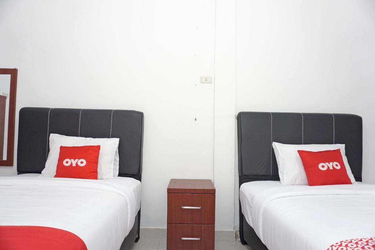 Oyo 2635 Ramos Inn Sinapuran Екстер'єр фото